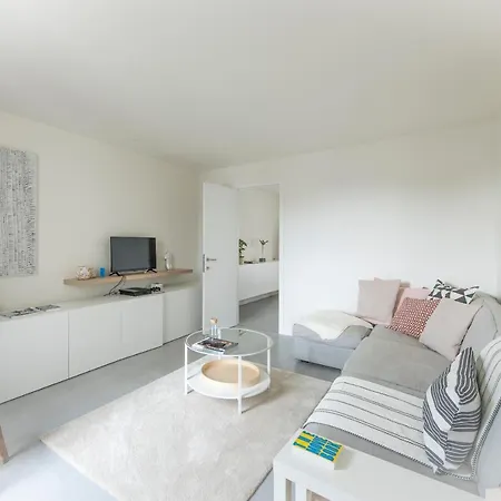 Apartment Trendy As Base To Discover *